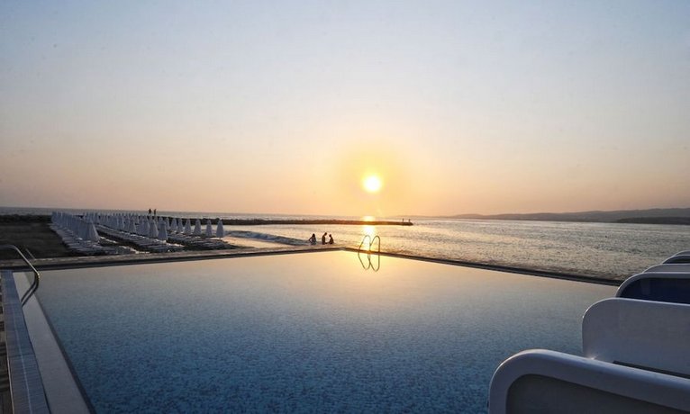 Gold Island Hotel