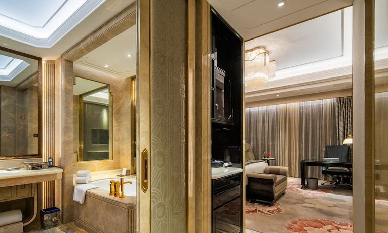 Wanda Reign Chengdu