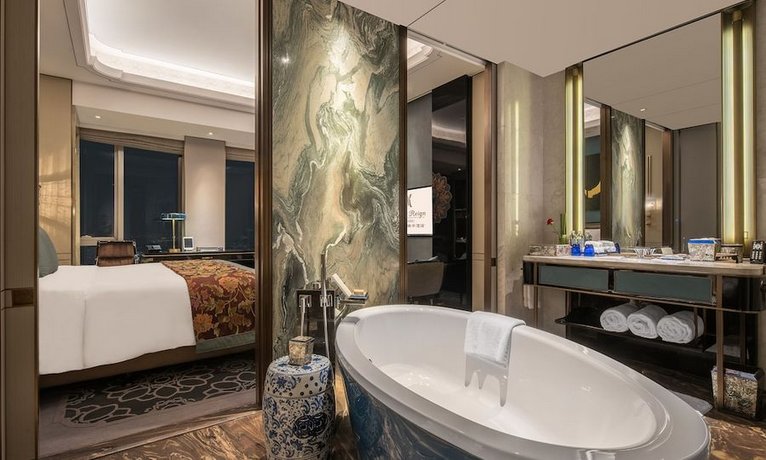 Wanda Reign Chengdu