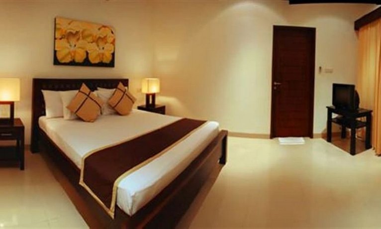 Kokomo Resort