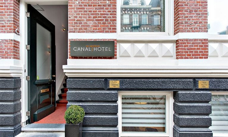 Amsterdam Canal Hotel