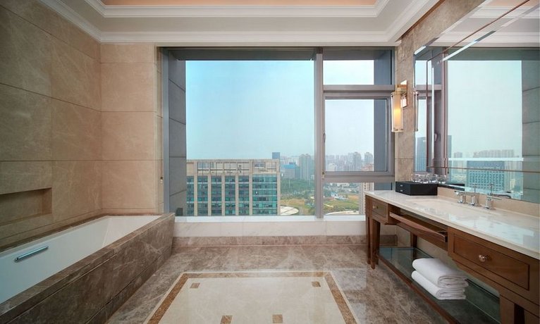 Sheraton Grand Wuhan Hankou Hotel