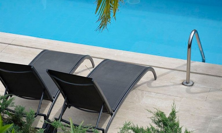 Tuvana Hotel