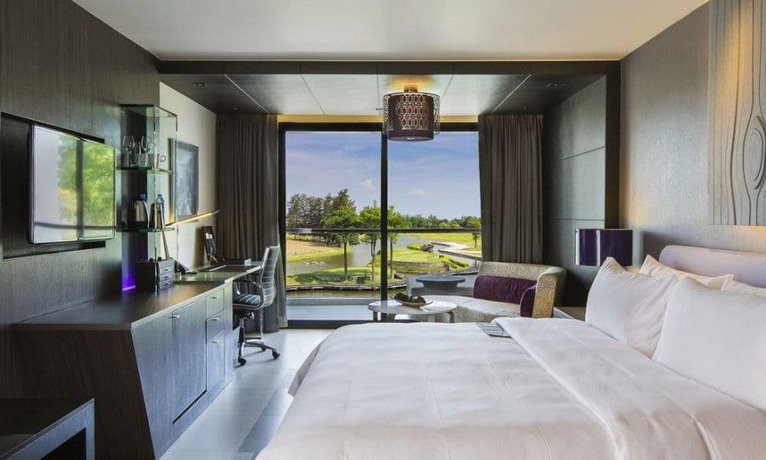 Le Meridien Suvarnabhumi Bangkok Golf Resort and Spa