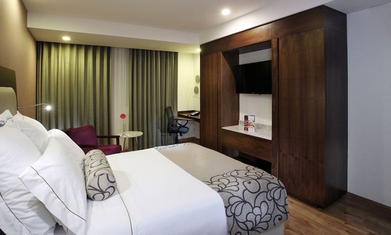 HS HOTSSON Hotel Irapuato