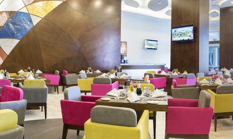HS HOTSSON Hotel Irapuato