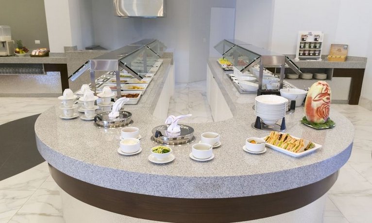 HS HOTSSON Hotel Irapuato