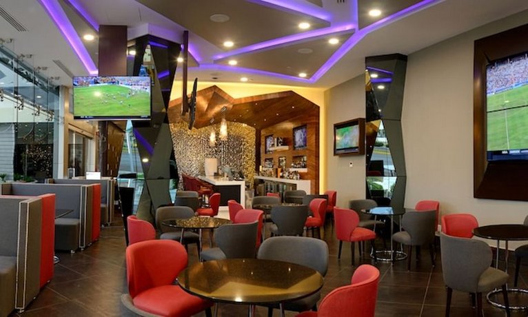 HS HOTSSON Hotel Irapuato