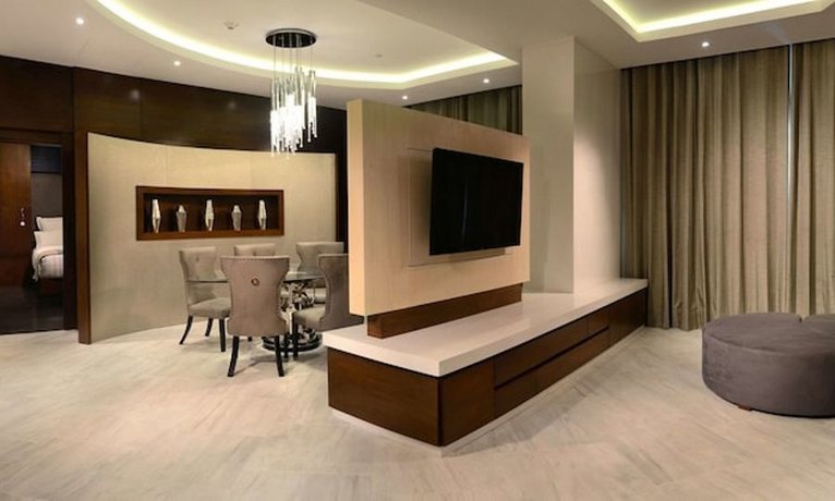 HS HOTSSON Hotel Irapuato