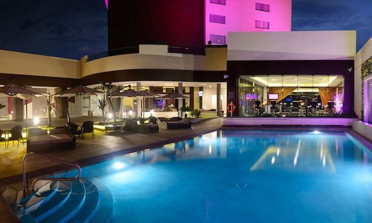 HS HOTSSON Hotel Irapuato