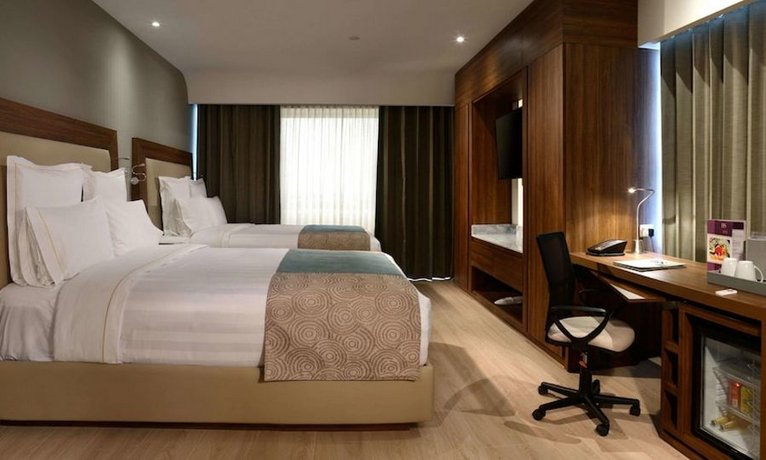 HS HOTSSON Hotel Irapuato