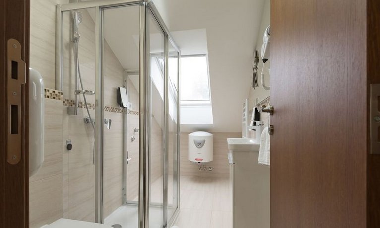 Prime Hotel Garni