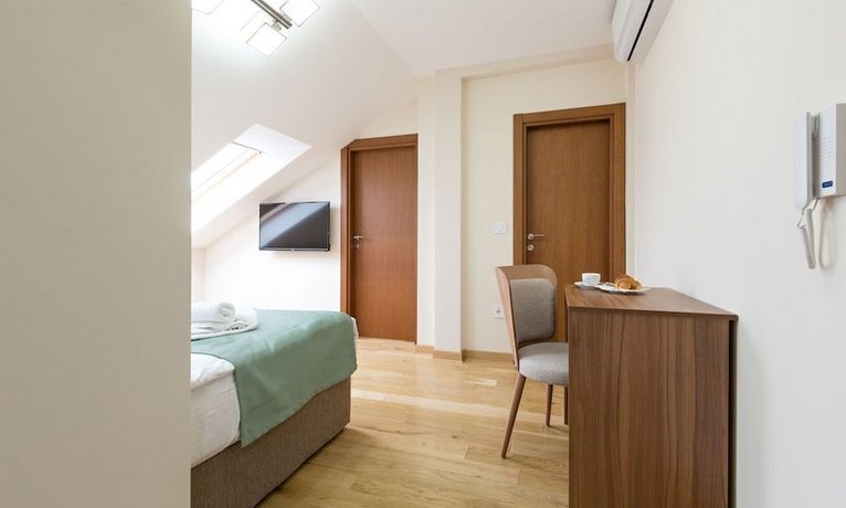 Prime Hotel Garni