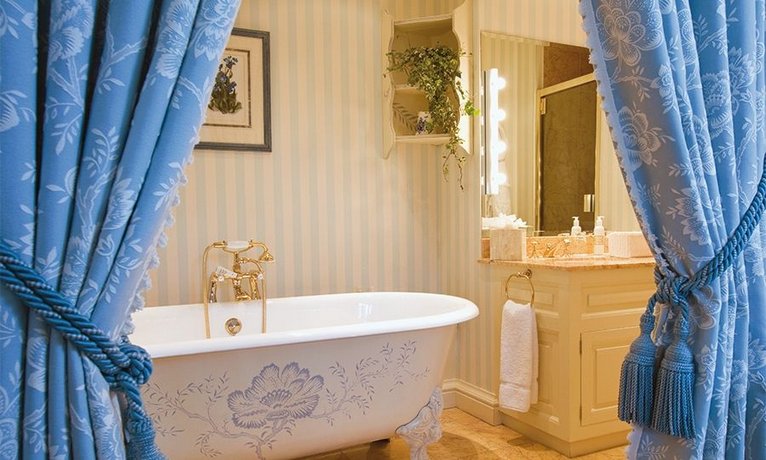 Belmond Le Manoir aux Quat'Saisons