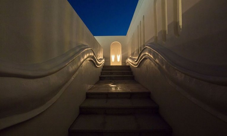 The Inside House