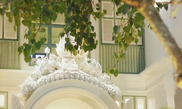 The Inside House