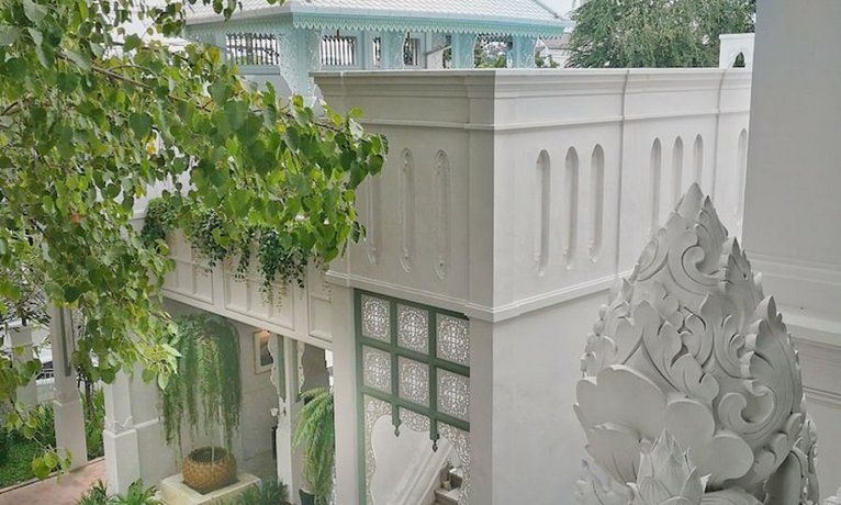 The Inside House