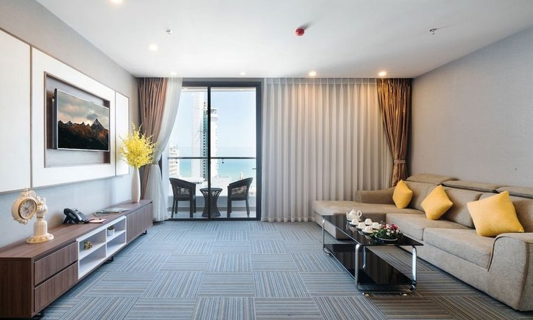 Le More Hotel