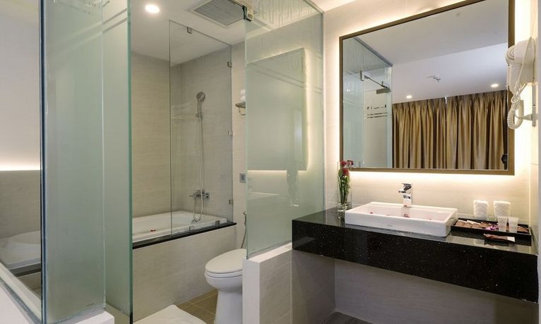 Le More Hotel