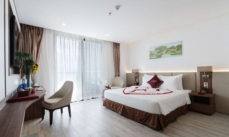 Le More Hotel