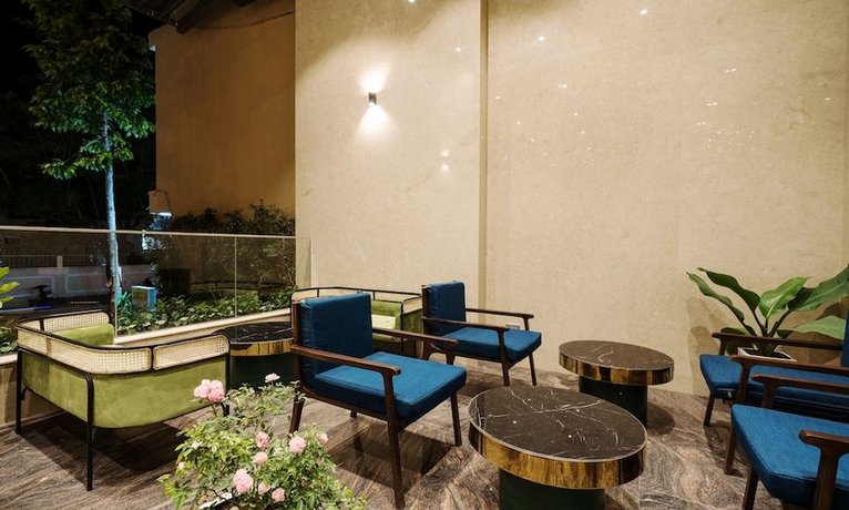 Le More Hotel