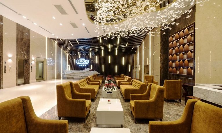 Le More Hotel