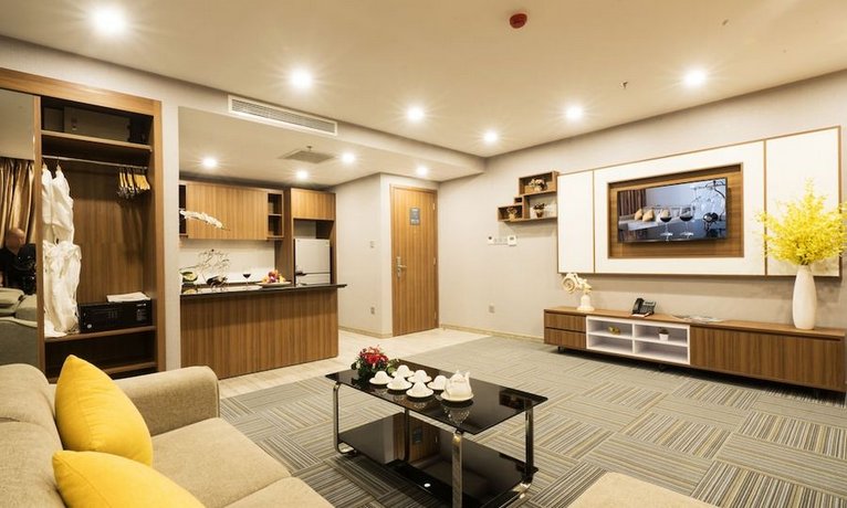 Le More Hotel