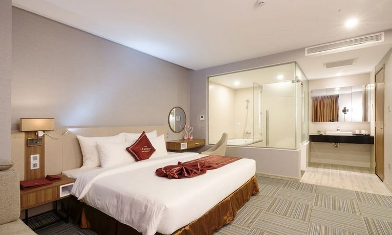 Le More Hotel