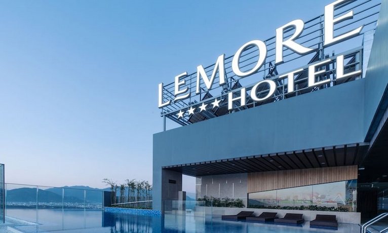 Le More Hotel