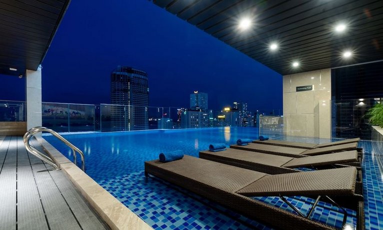 Le More Hotel