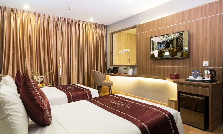 Le More Hotel