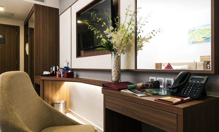 Le More Hotel