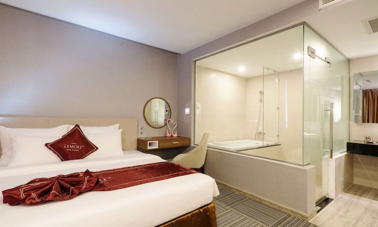 Le More Hotel