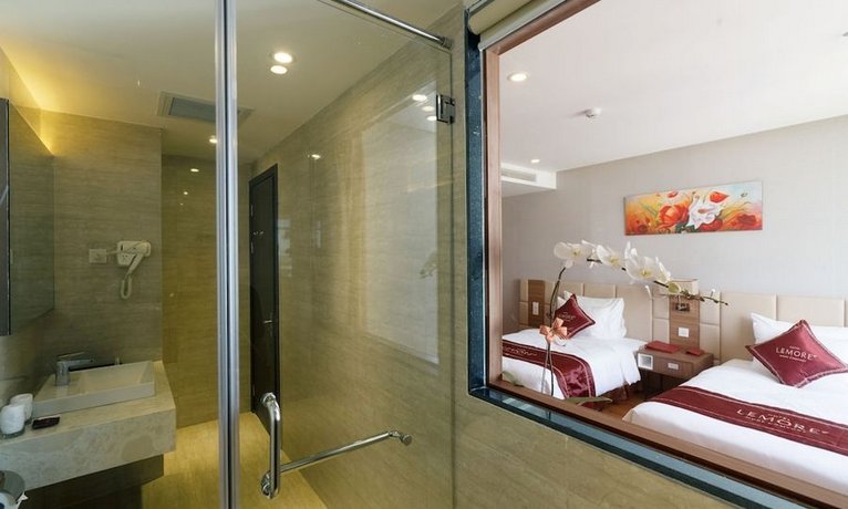 Le More Hotel