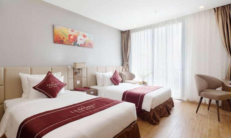 Le More Hotel