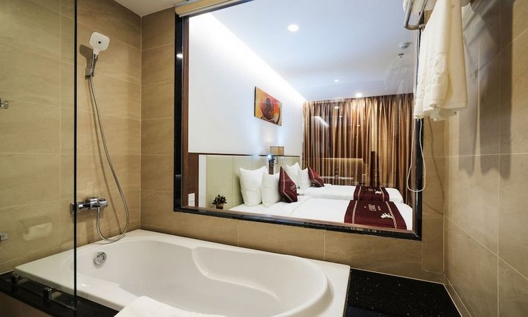 Le More Hotel