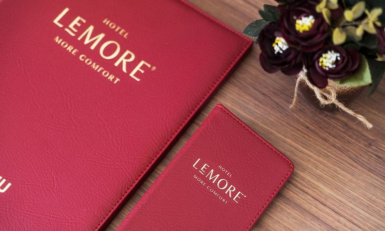Le More Hotel
