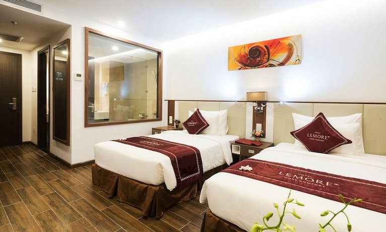 Le More Hotel