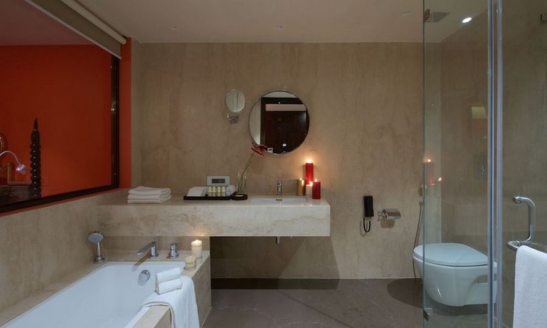 Hotel Lakend