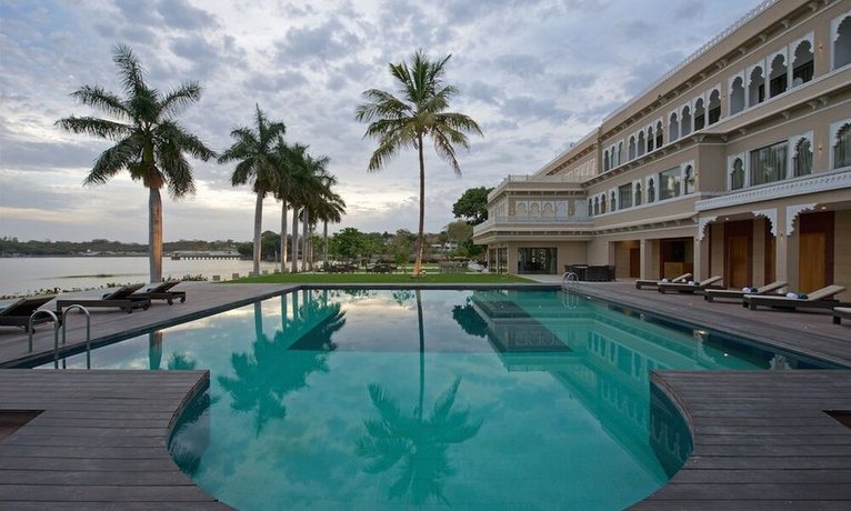 Hotel Lakend