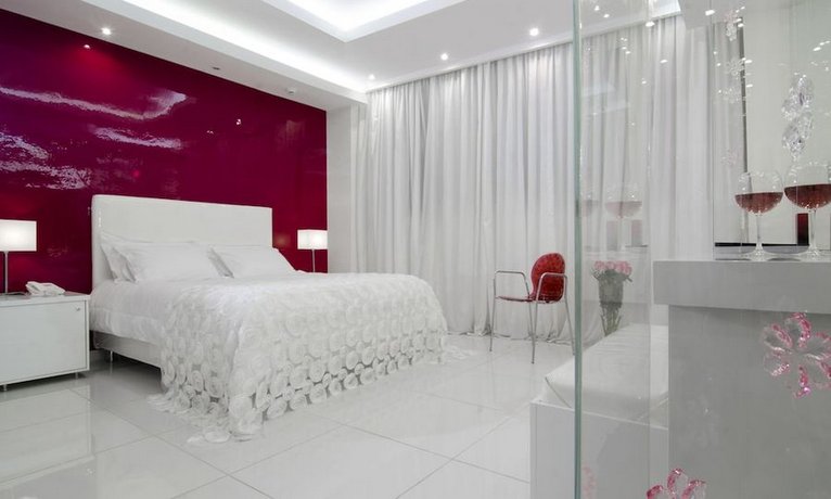 Athens Status Suites