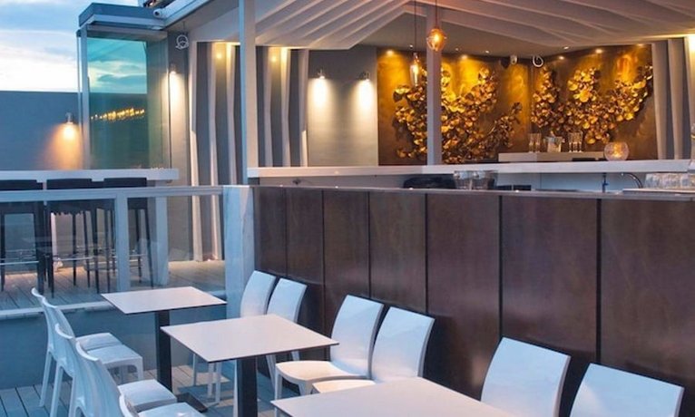 Athens Status Suites