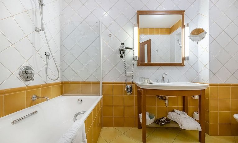 Grotthuss Boutique Hotel