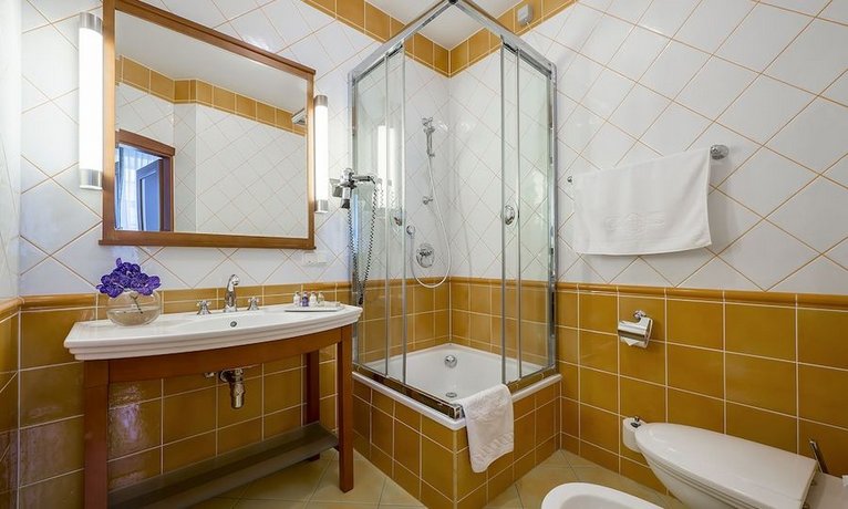 Grotthuss Boutique Hotel