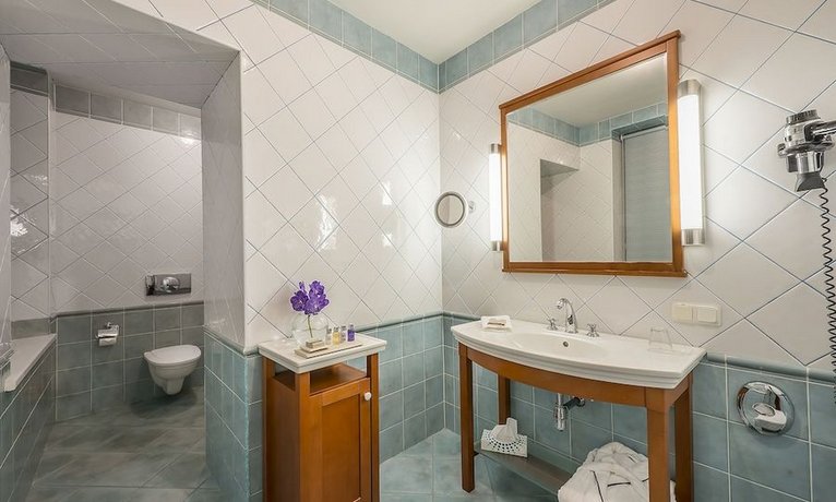 Grotthuss Boutique Hotel