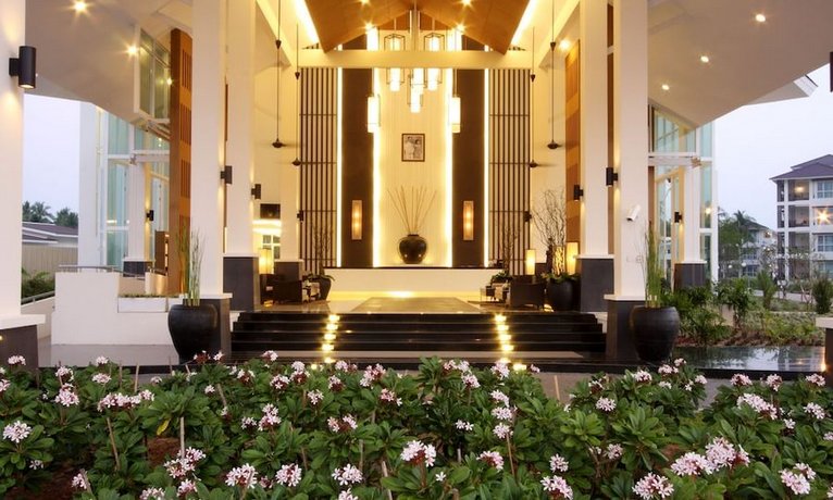 Kantary Beach Hotel Villas & Suites