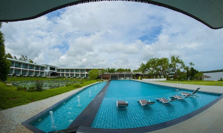 Baan Rim Ao