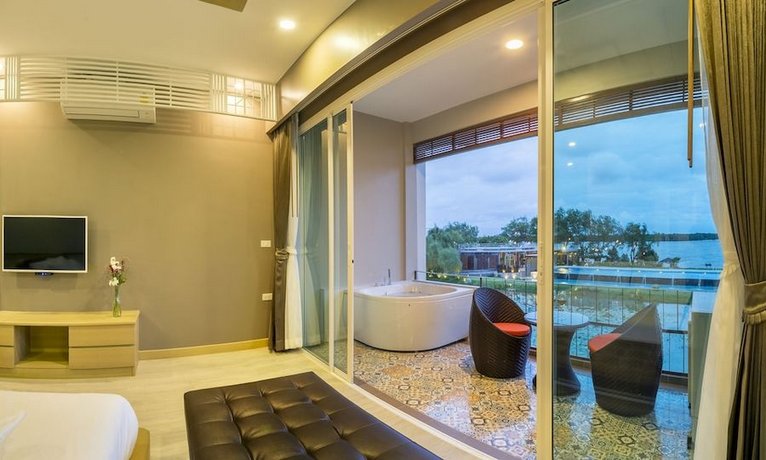 Baan Rim Ao