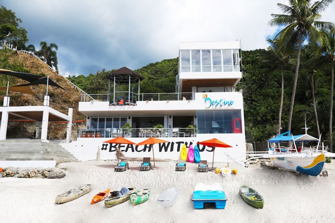 Destino Beach Club Dive Resort and Hotel