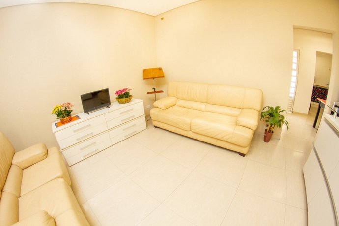 OBA 16 - Quarto Privativo na Liberdade